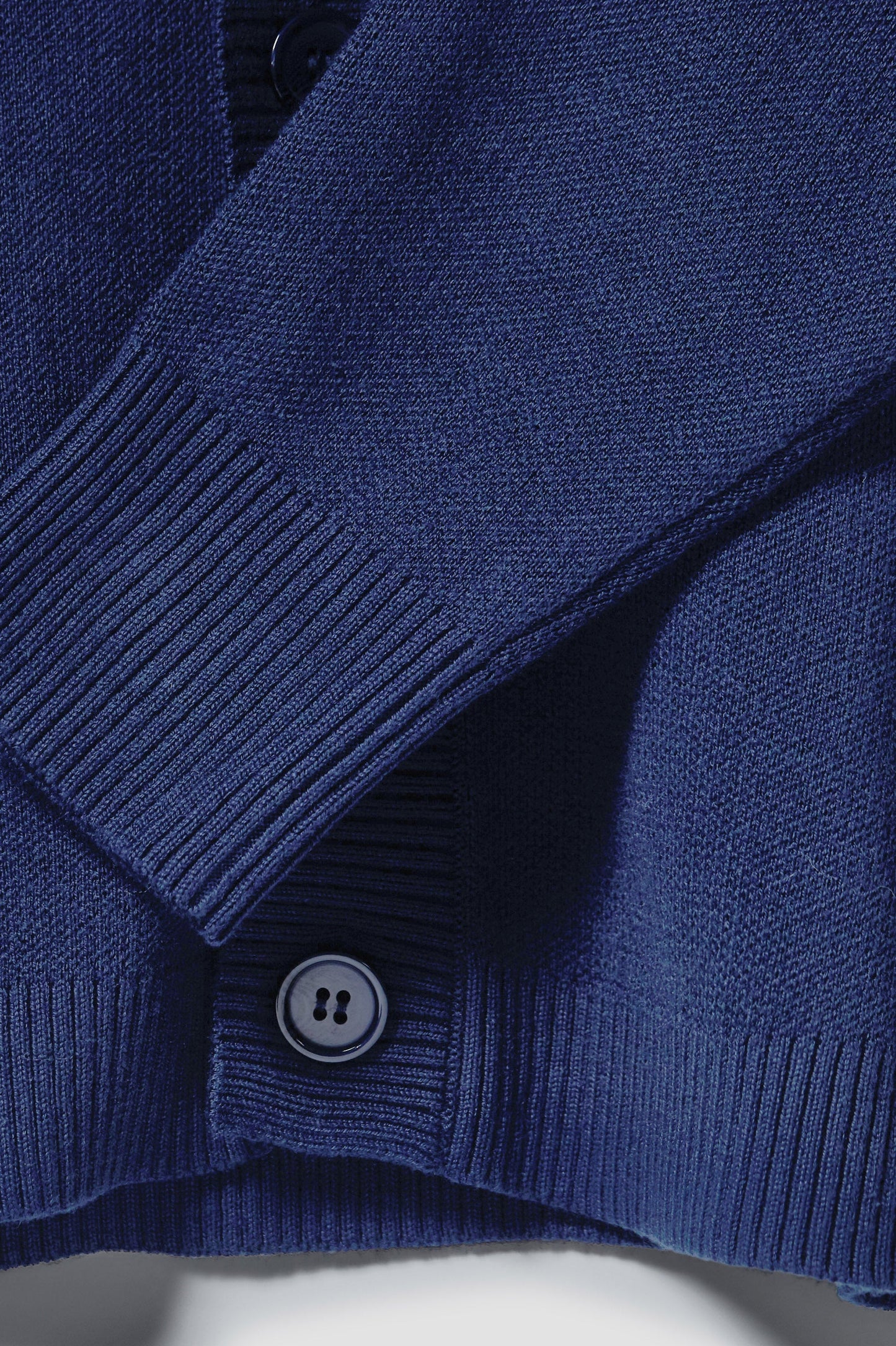 TEAM LIQUID CARDIGAN