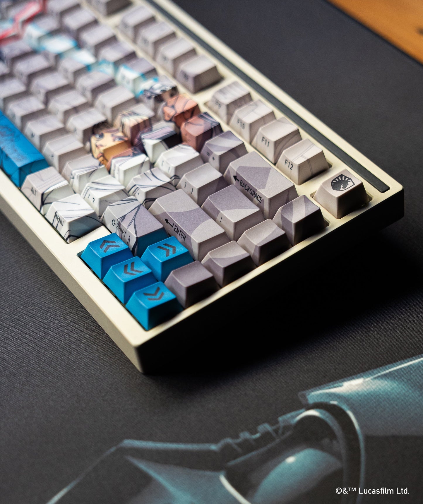 STAR WARS™ SKYWALKER KEYCAP SET