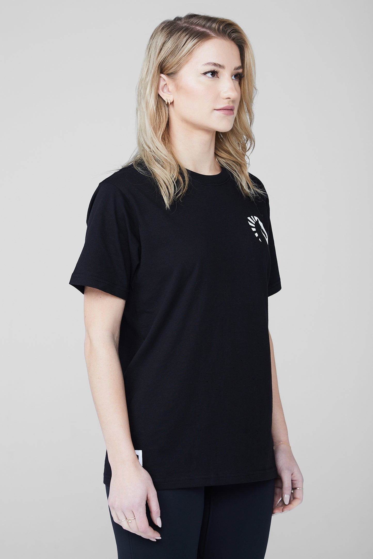 HEART CREST TEE