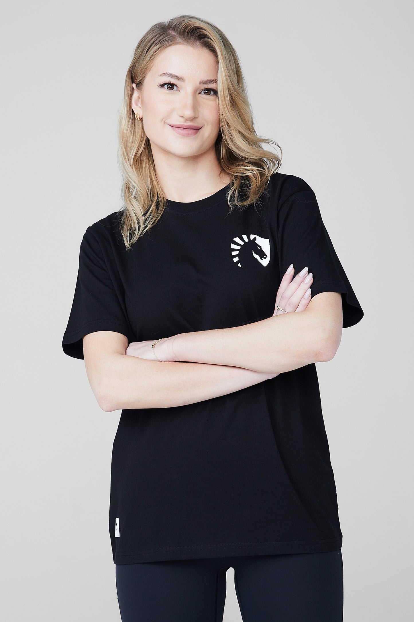 HEART CREST TEE